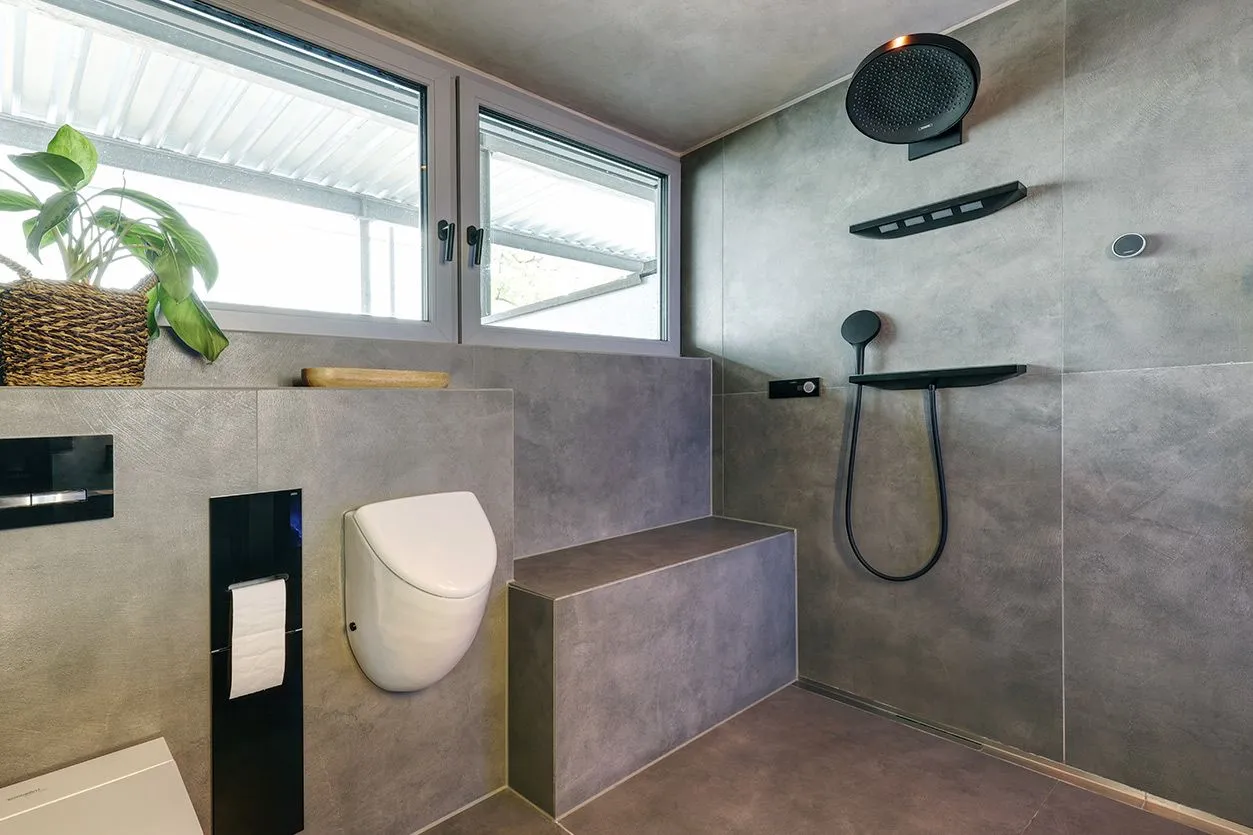 Badsanierung Wellness-Spa-Bad mit Sauna im Raum Kronberg